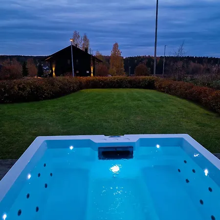 Lumikki 2 - 8 Hloe, Luoteis-himos Ski-inout * Jämsä