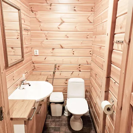 Lumikki 2 - 8 Hloe, Luoteis-himos Ski-inout Jämsä