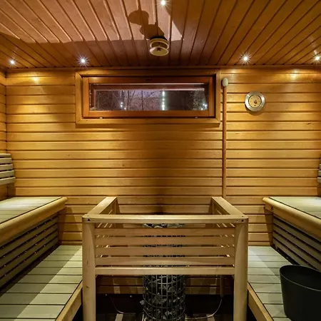 Lumikki 2 - 8 Hloe, Luoteis-himos Ski-inout * Jämsä